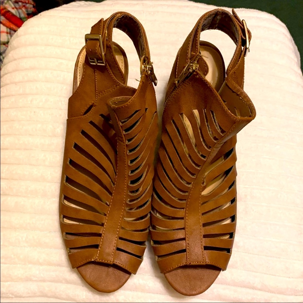 CATO Strapped Ankle Bootie/Chunk Heel (size 10W)